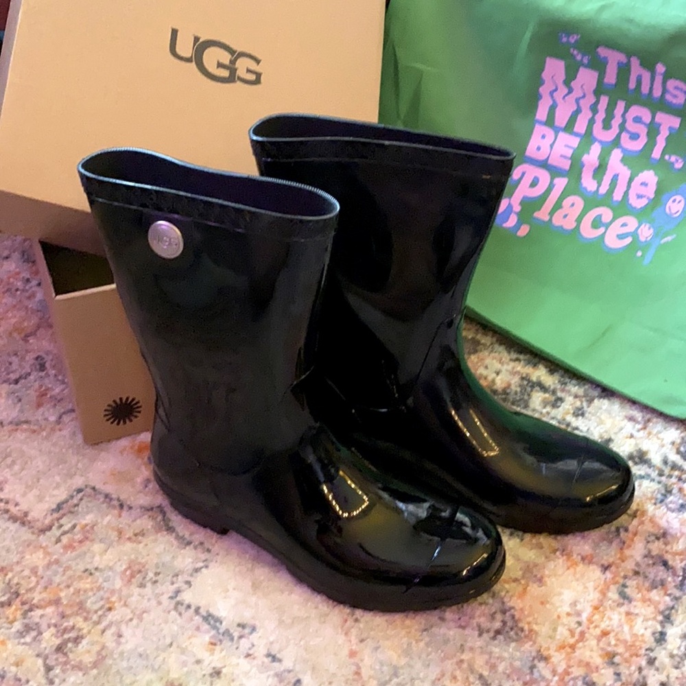 UGG Sienna Rain Boot NEW!
